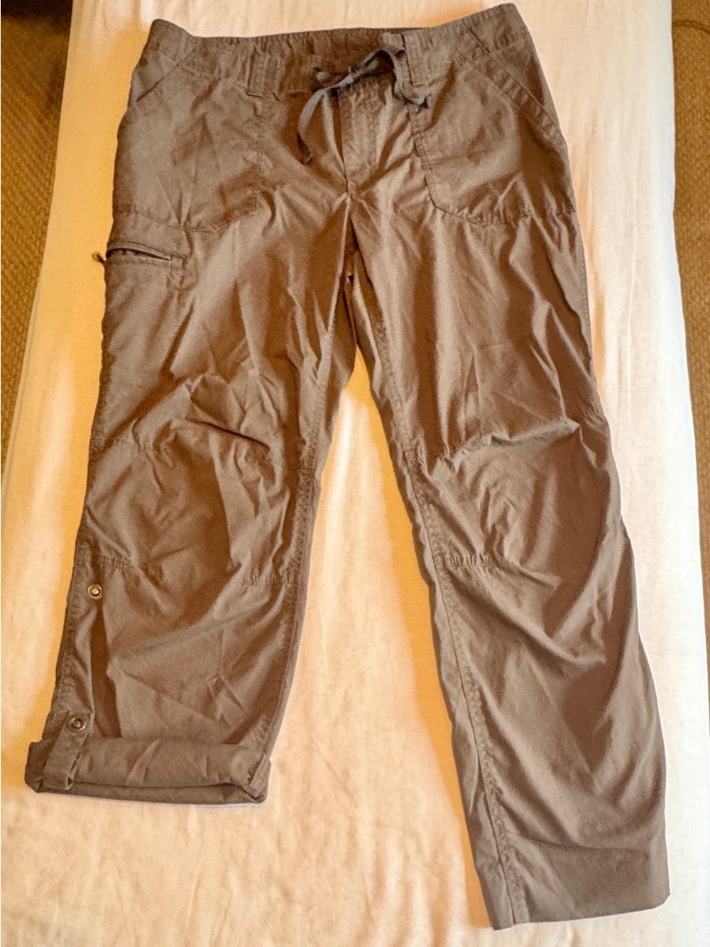 Eddie Bauer Olive/Brown Cargo Adjustable Length Pants size 12, petite length